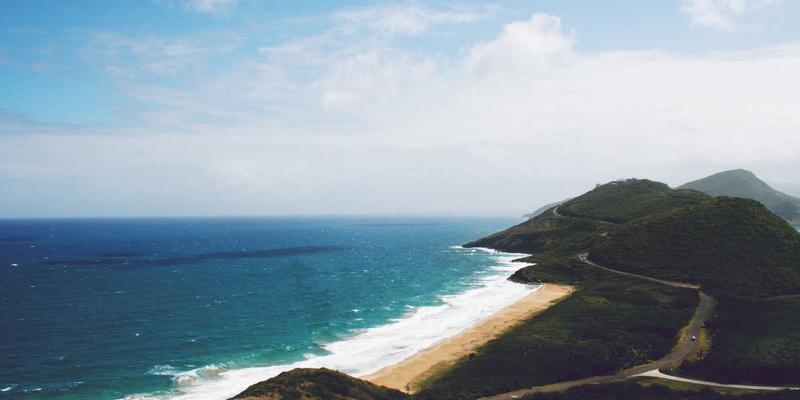 志愿服务与心理健康：助人者如何通过爱心捐助与社会公益获得心理收益与风险防范