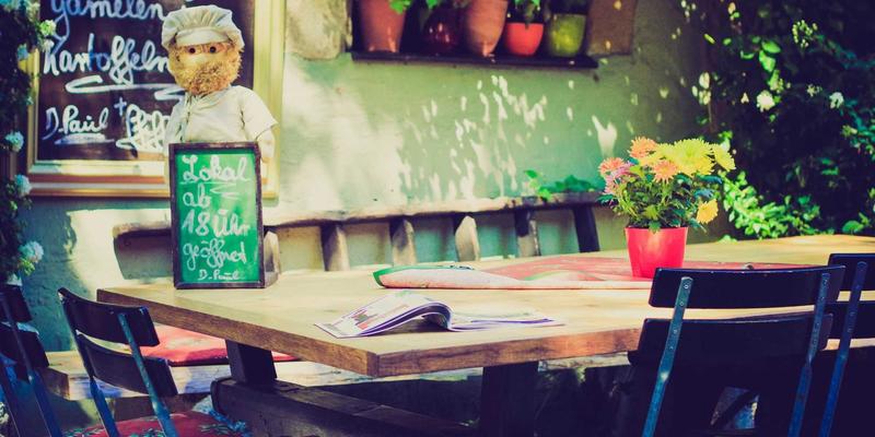 社会公益新形态：志愿服务平台与传统公益项目的深度对比